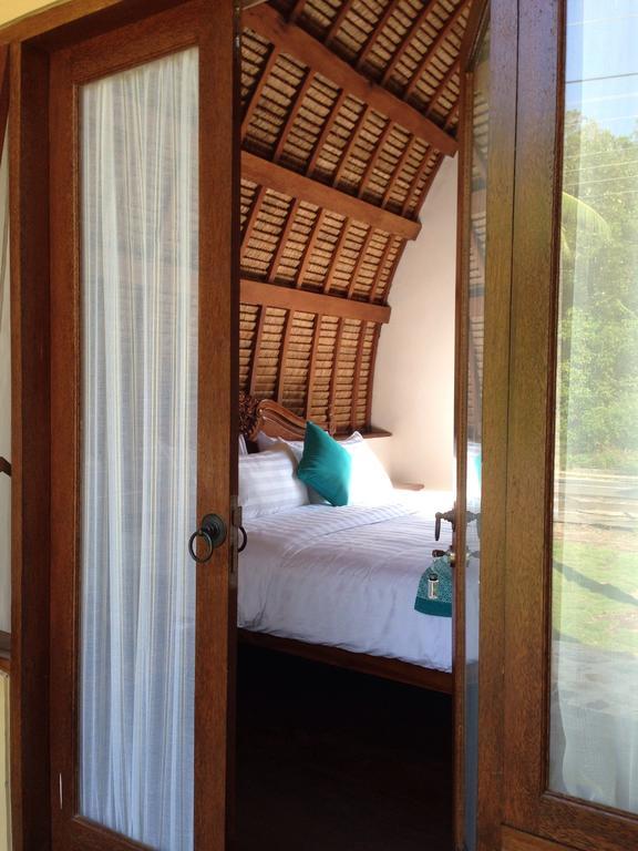Karimun Lumbung Hotel Karimunjawa Buitenkant foto