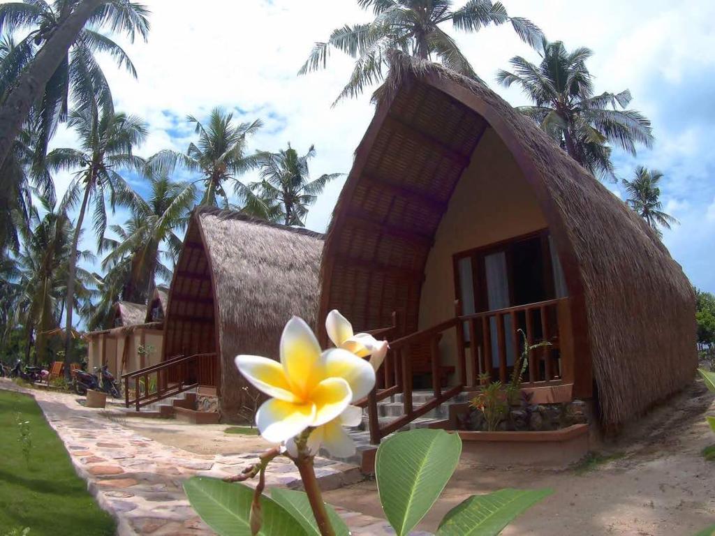 Karimun Lumbung Hotel Karimunjawa Buitenkant foto