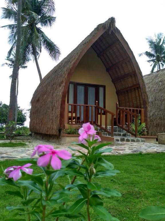 Karimun Lumbung Hotel Karimunjawa Buitenkant foto